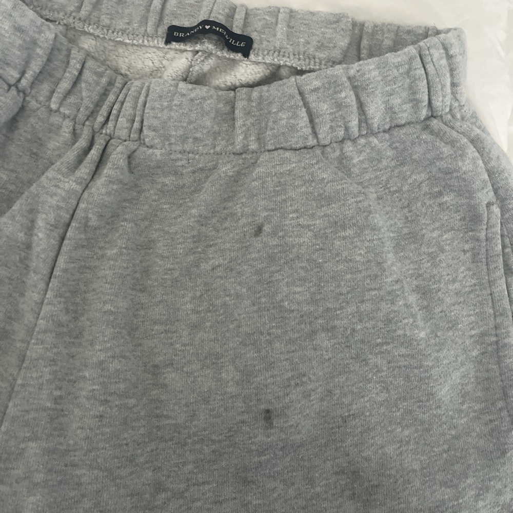 Brandy Melville Rosa Sweatpants - Picture 6 of 7